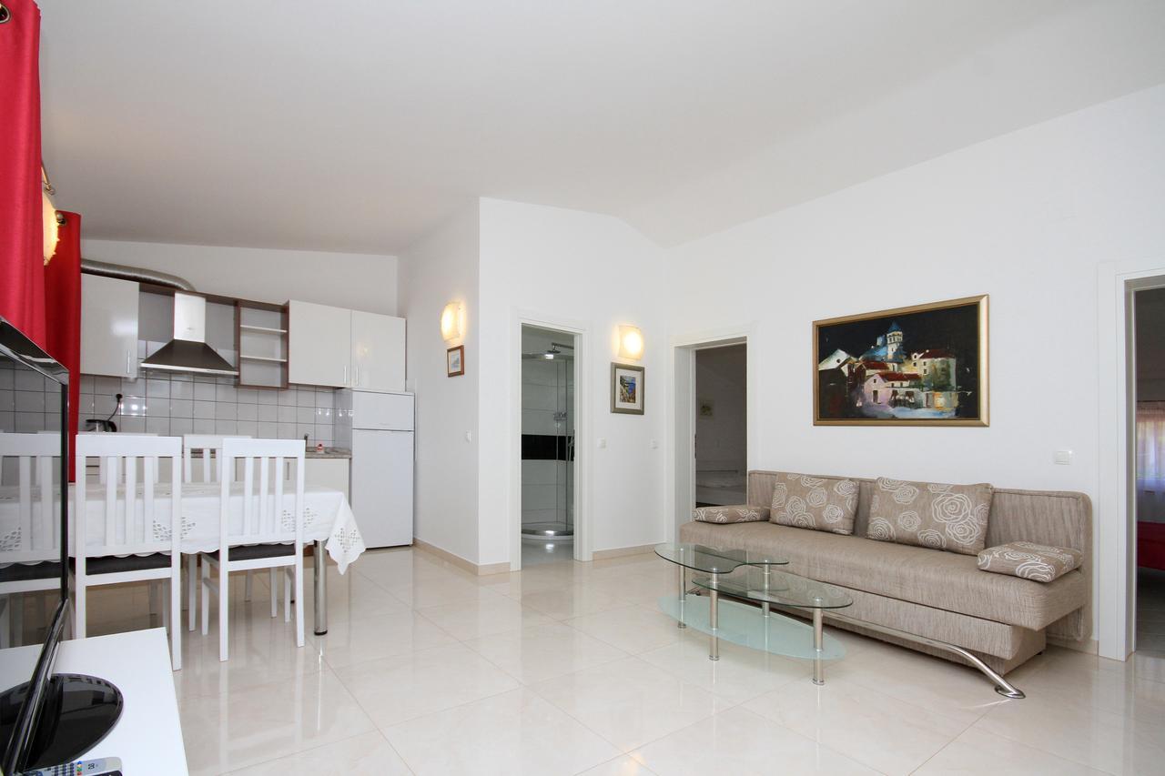 Villa Natalie Omiš Eksteriør bilde