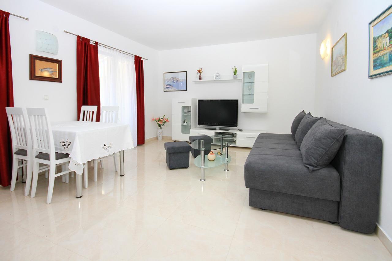 Villa Natalie Omiš Eksteriør bilde