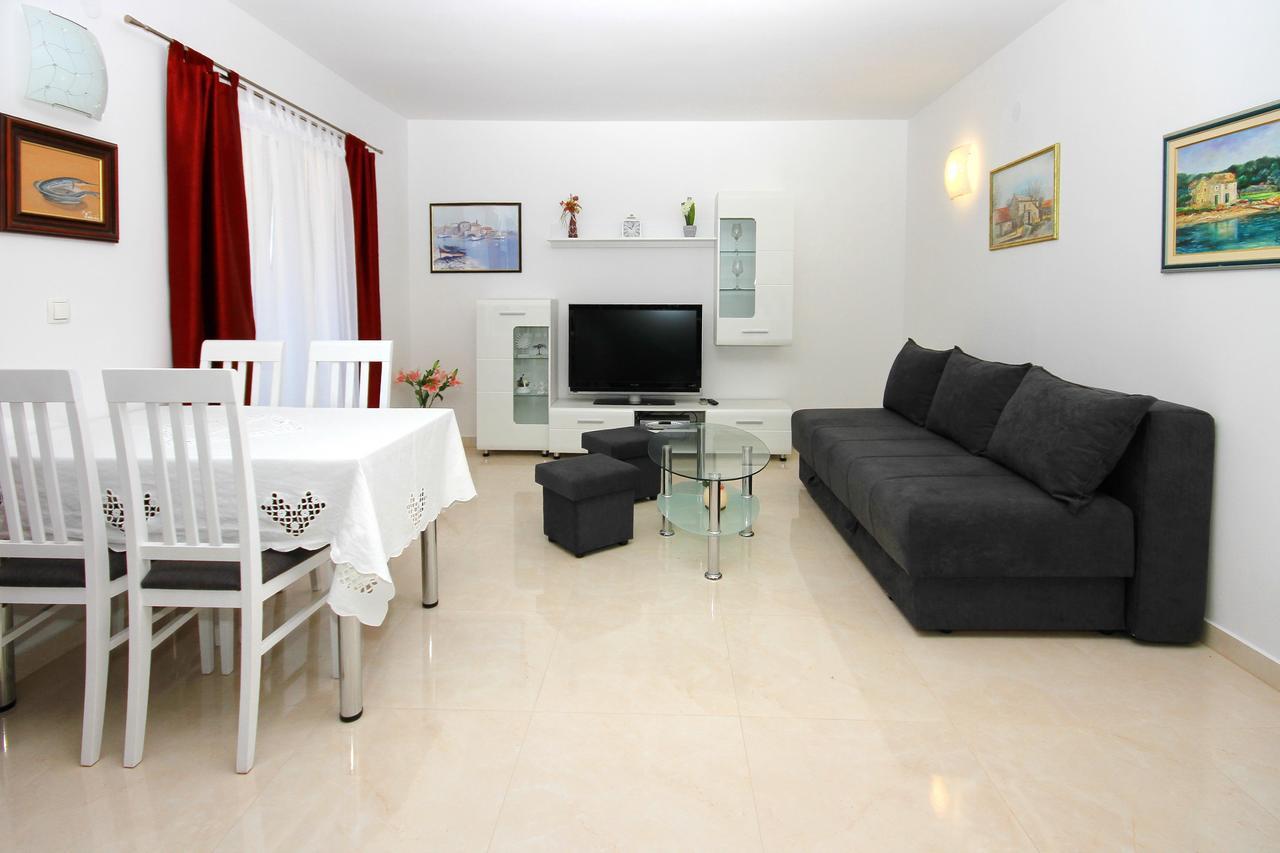 Villa Natalie Omiš Eksteriør bilde