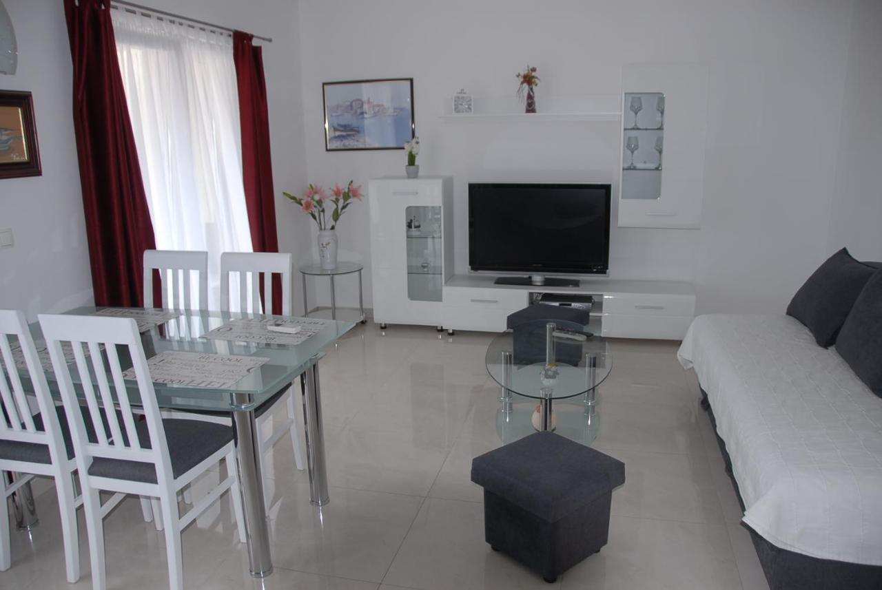Villa Natalie Omiš Eksteriør bilde